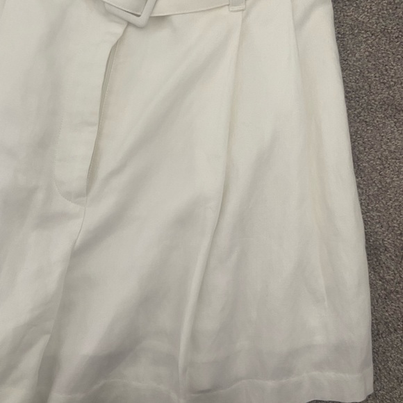 Club Monaco white linen shorts - Picture 4 of 5